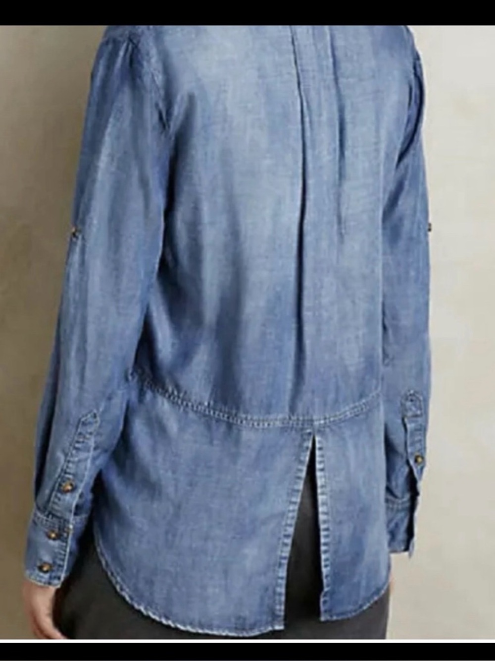 Anthropologie Cloth & Stone Split Back Chambray Shirt – XS - Picture 3 of 10